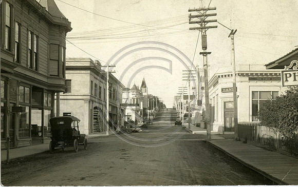 Arcata H st Minor theatre is on the left