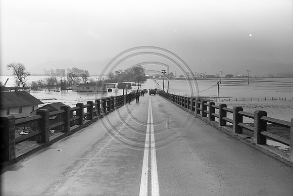 1960 Flood on Fernbridge looking into Ferndale