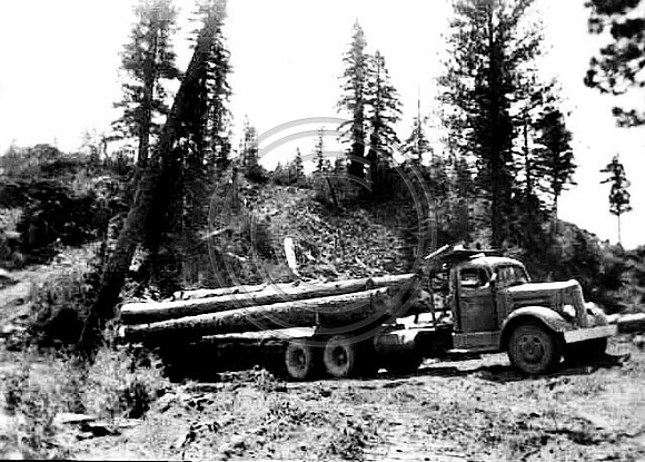 1950's logging truck