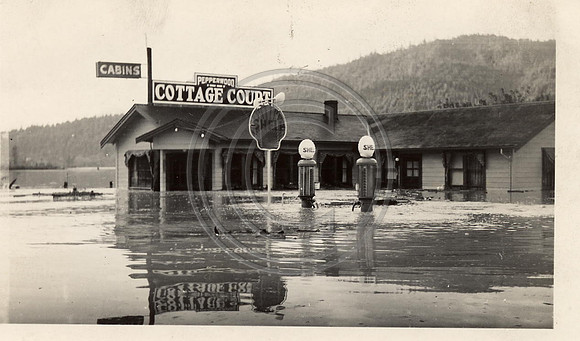 PEPPERWOOD COTTAGE MANBRETTI OWNER  1937 FLOOD