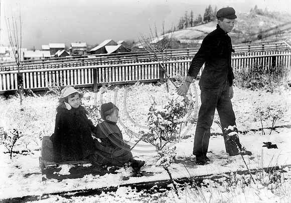 Snow day if Fortuna ca 1910