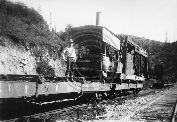 PerrottCrkCamp1928TrainHistPhoto002