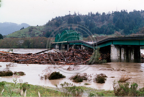 Bridge collaspe Rio Dell #1