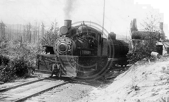 Palco Steam Locomotive 26 pulling oil tanker