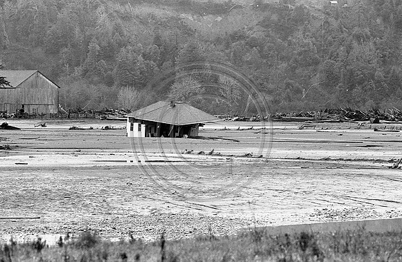 Whats left of home near metropolition