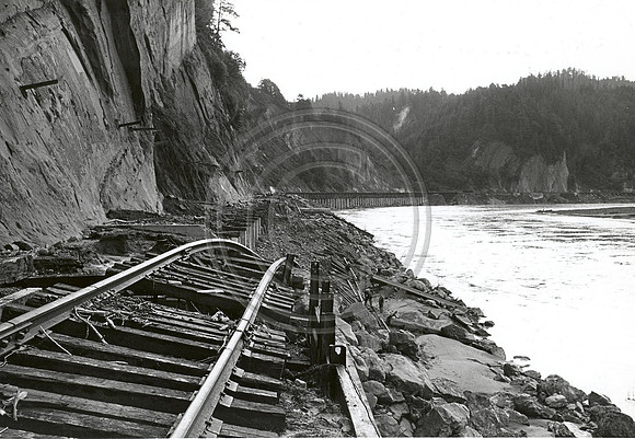 t 64 Flood Scotia Bluffs